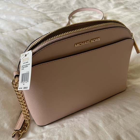 Michael Kors Handbags - BRAND NEW Blush Pink Michael Kors Crossbody